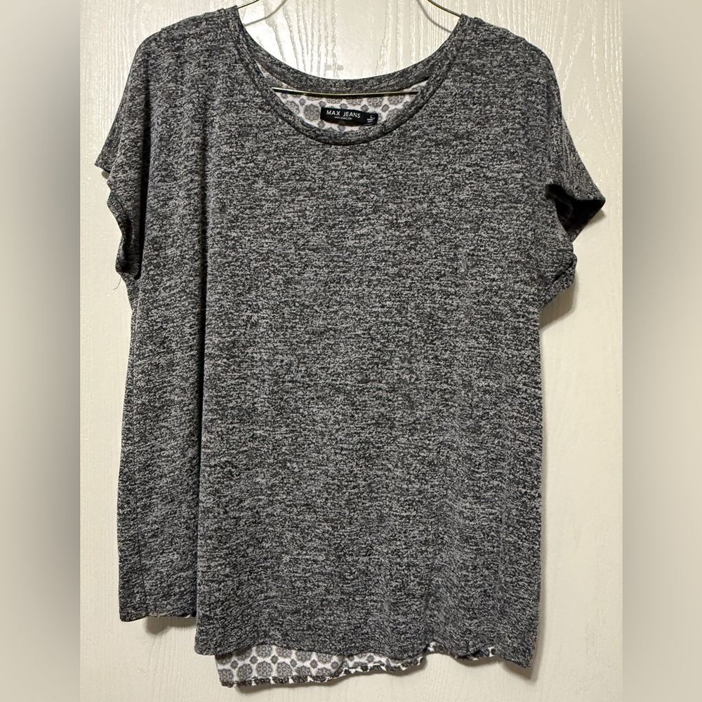 Max Jeans Monochrome Knit Top